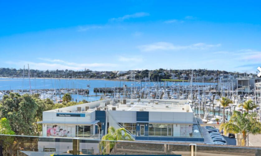 5BD, 4BR in Half Moon Bay, Auckland